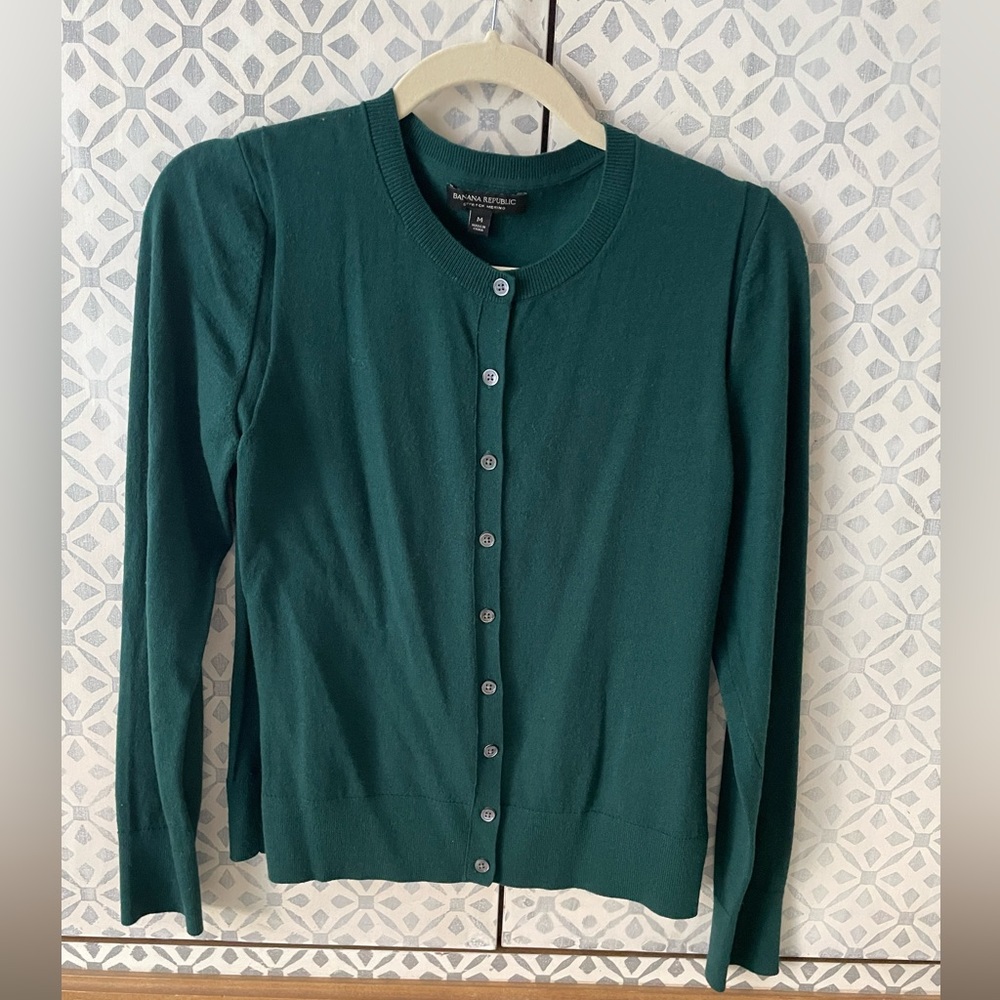 EUC green Banana Republic stretch merino cardigan